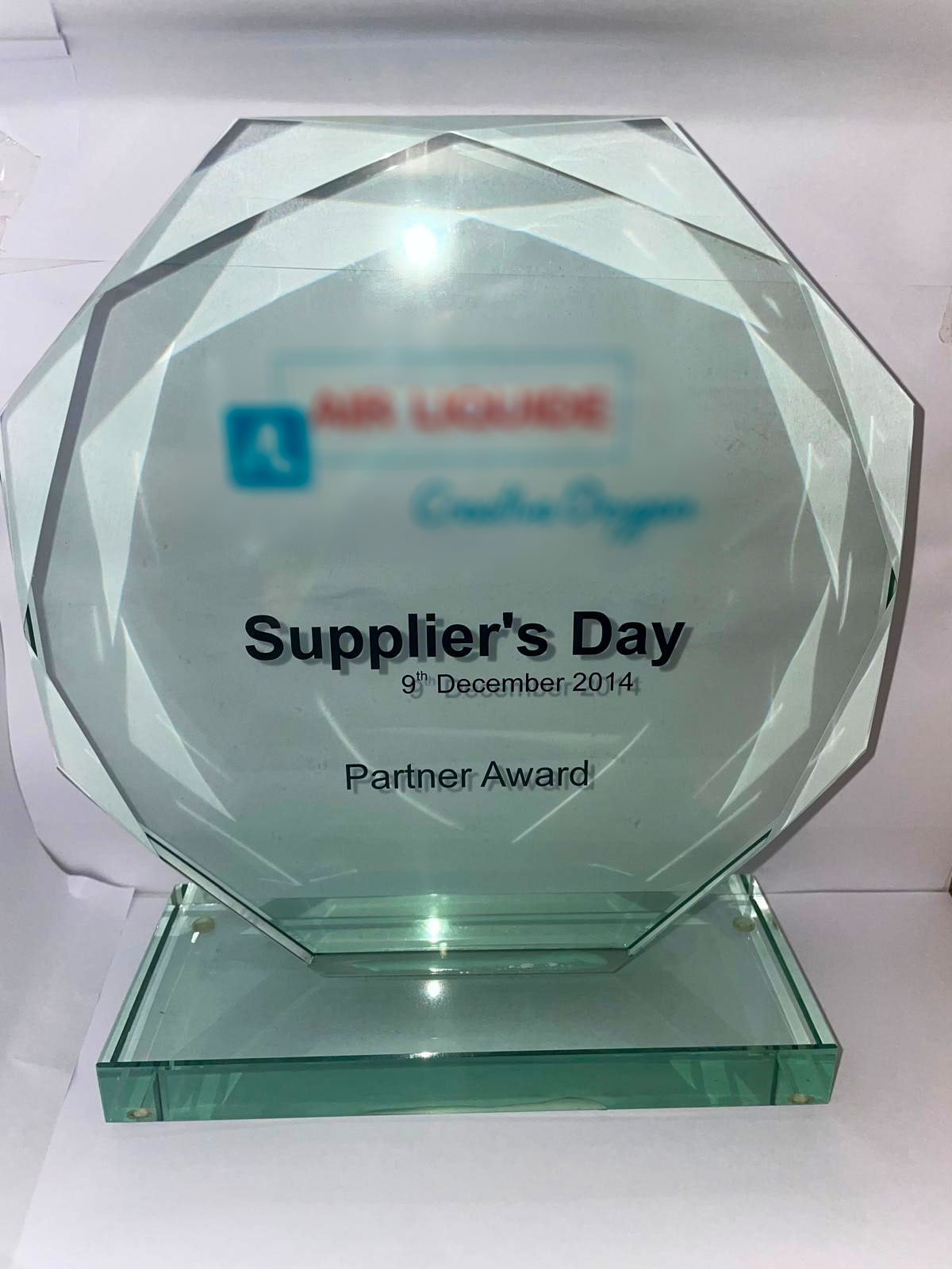 Glass Partner Award presented during Air Liquide Supplier's Day on 9 December 2014.
